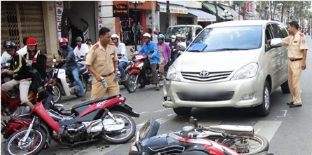 Bảo hiểm ô tô, Bảo hiểm thân vỏ ô tô, Emily xevaban, Bảo hiểm bắt buộc, Mua bảo hiểm ô tô, tư vấn bảo hiểm miễn phí, đòi quyền lợi bảo hiểm miễn phí, Lỗi hỗn hợp, Bảo hiểm bồi thường 50%